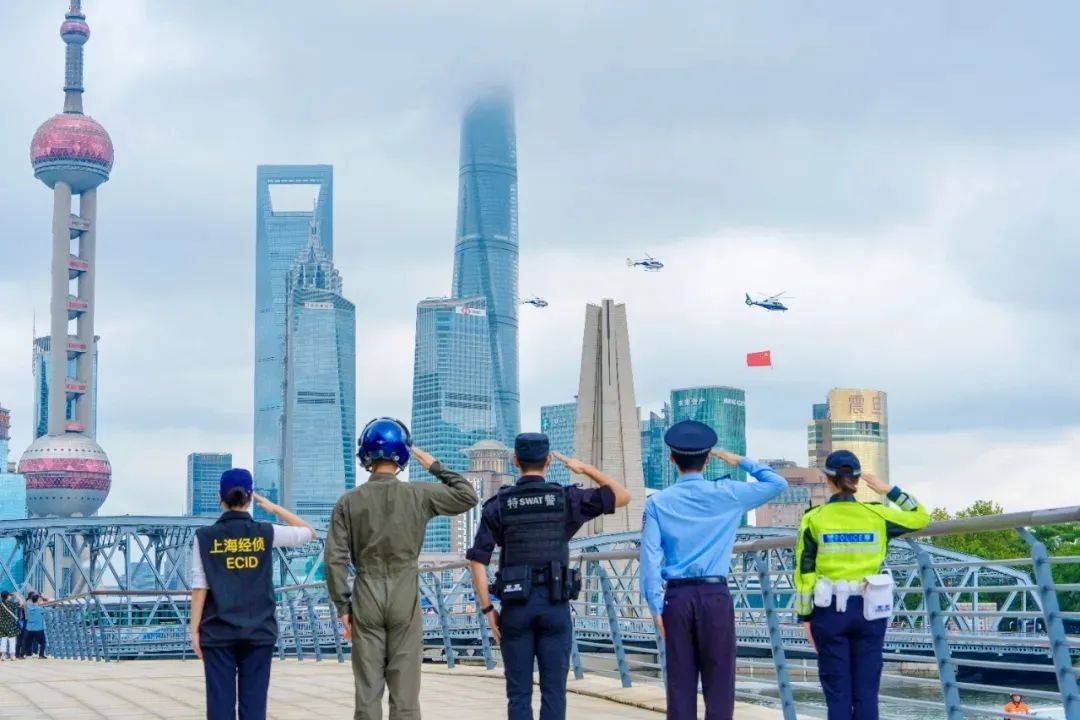 女子代扣6分罚5000！隔夜饭吃进ICU！不开火烧可乐鸡翅人生就是博-尊龙凯时沪再添中运量公交！覃海洋成绩被取消！(图5)